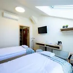 Roudna Hotell