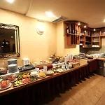 Roudna Hotell