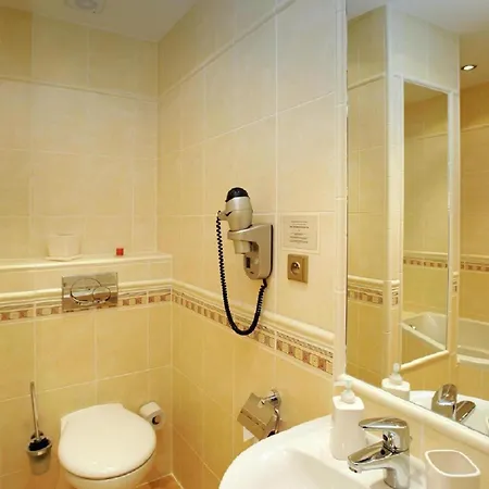Roudna Hotel