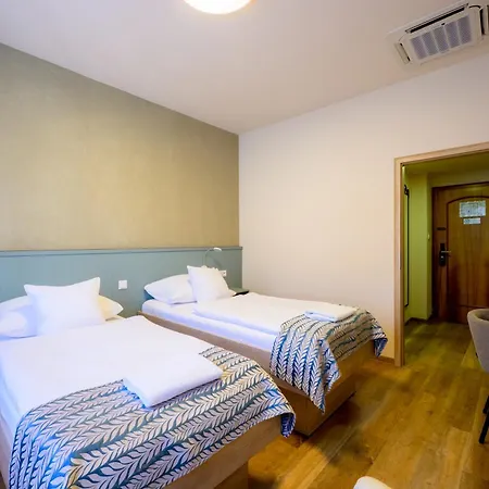 Roudna Hotell