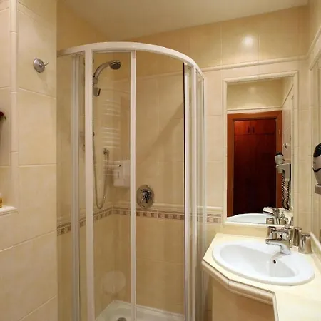 Roudna Hotel