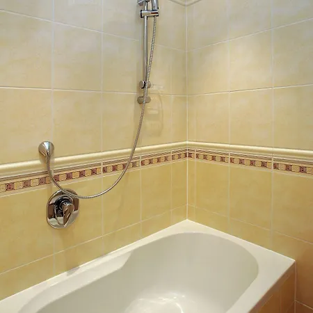 Roudna Hotell