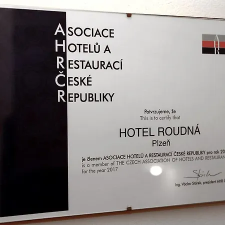 Roudna Hotell 3*